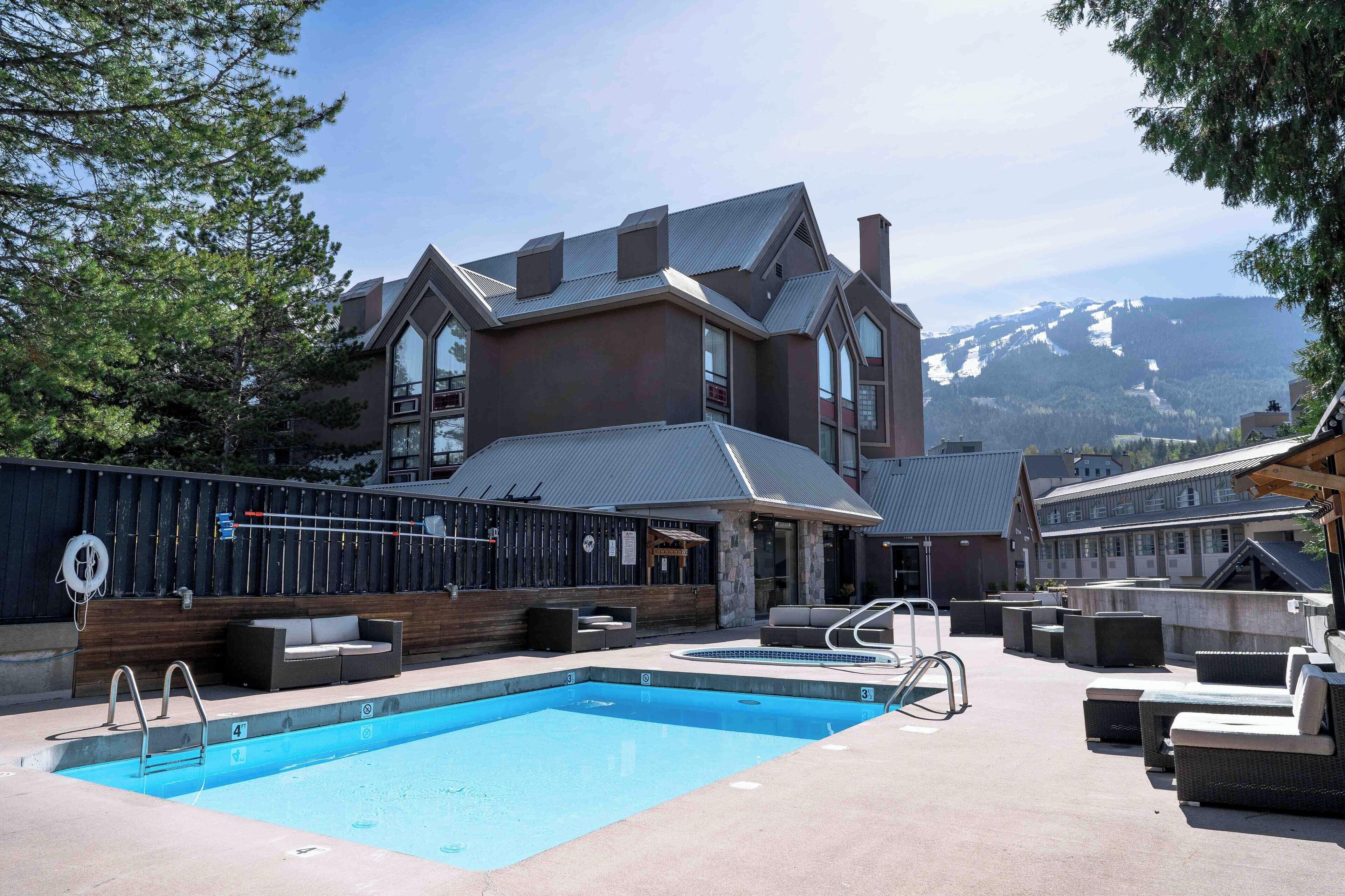 2 Central Hotels Near Whistler Blackcomb That Deliver