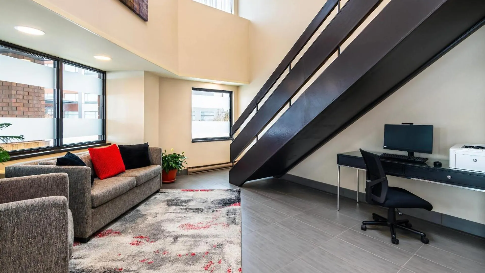 15 Central Hotels Near Jacques Cartier Park for Easy Access