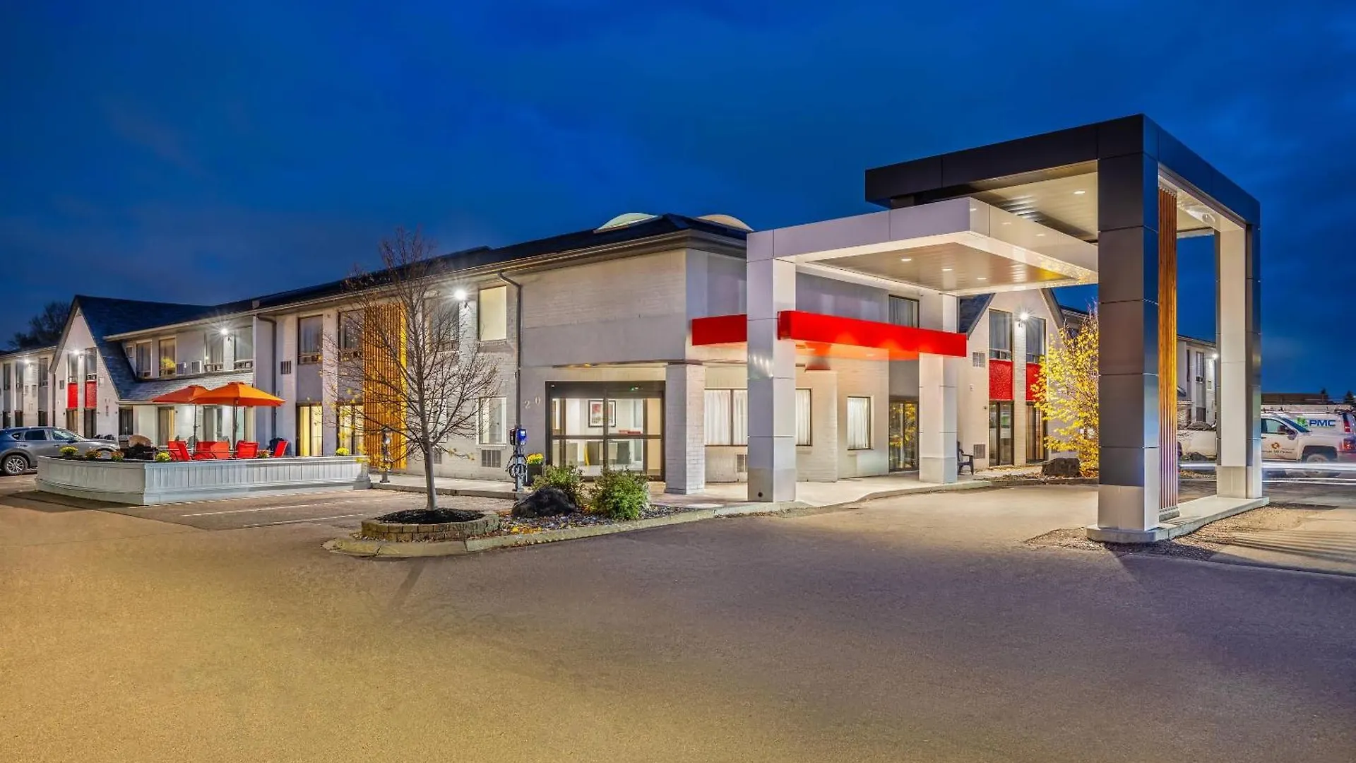 9 Business Hotels Near Outreach Center Moncton for Work Stays