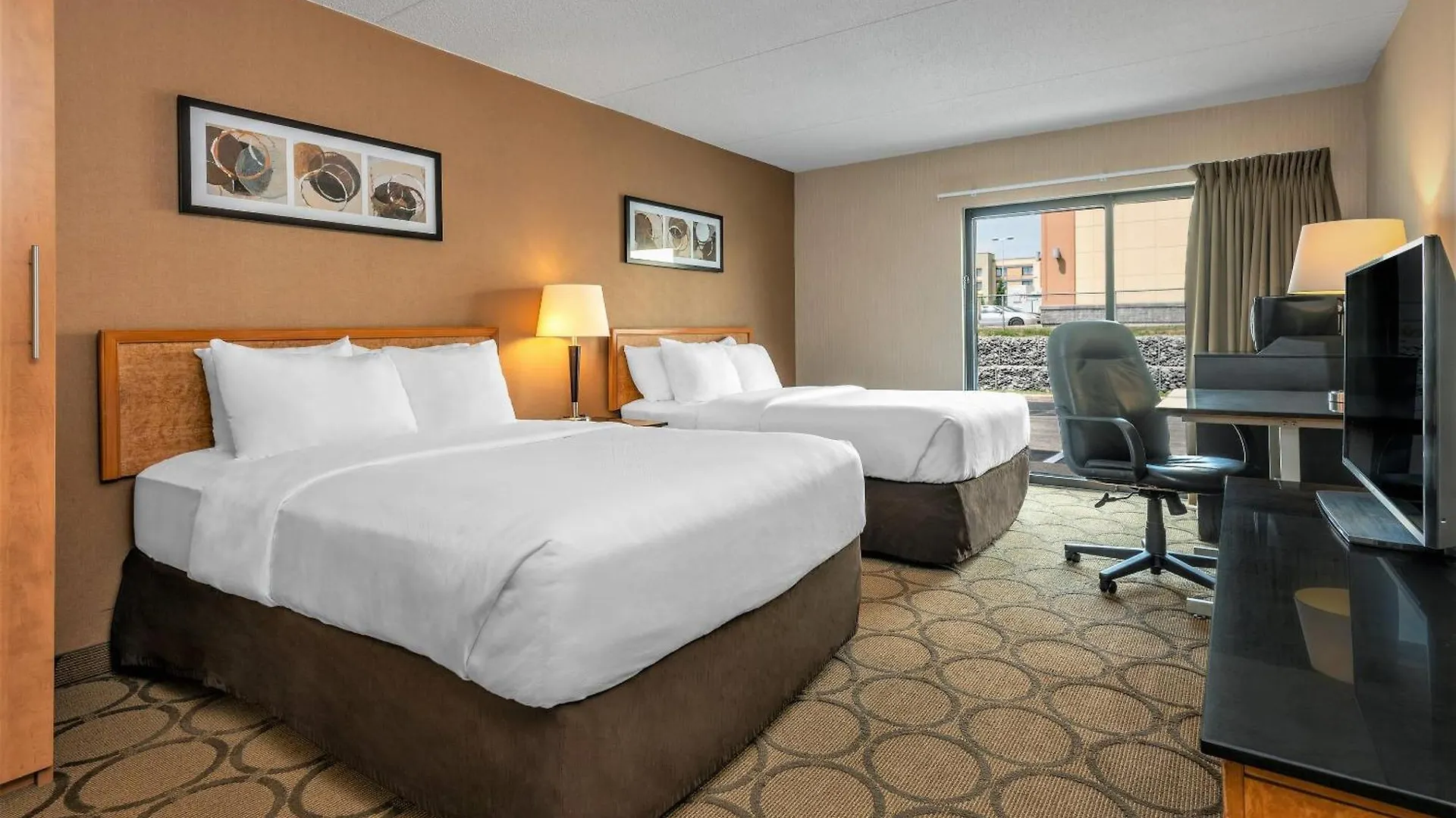 Where to Stay Near Cambrian Business College: 5 Best Brandon Hotels