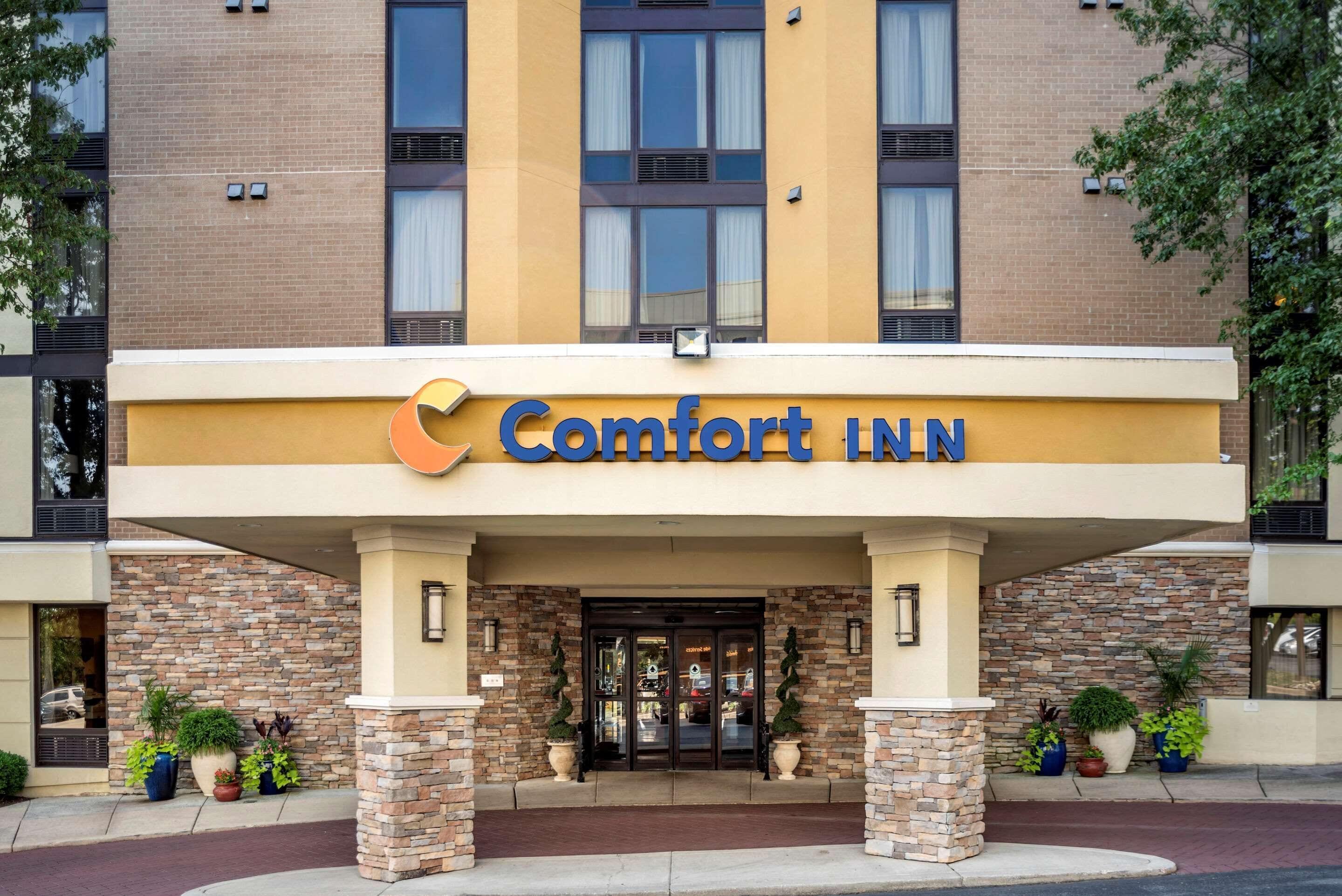 5 Smart Business Hotels Near Rock Creek Village Worth Booking