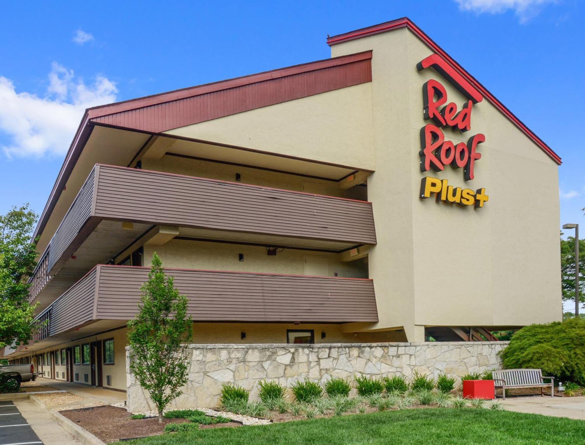 4 Top 3-Star Hotels Near Manassas Park Shopping Center