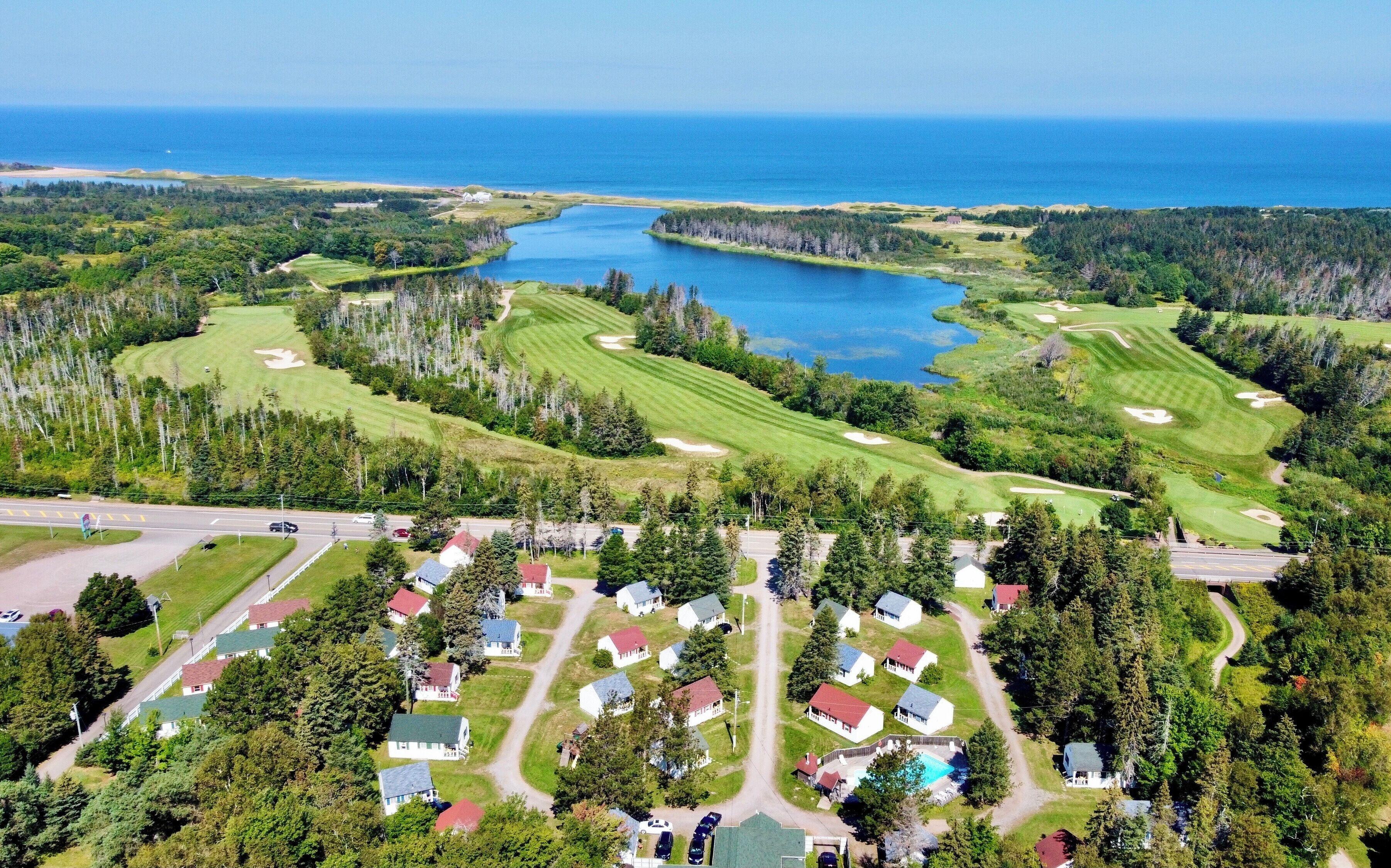 5 Family-Friendly Hotels Near Cavendish Beach Worth Booking